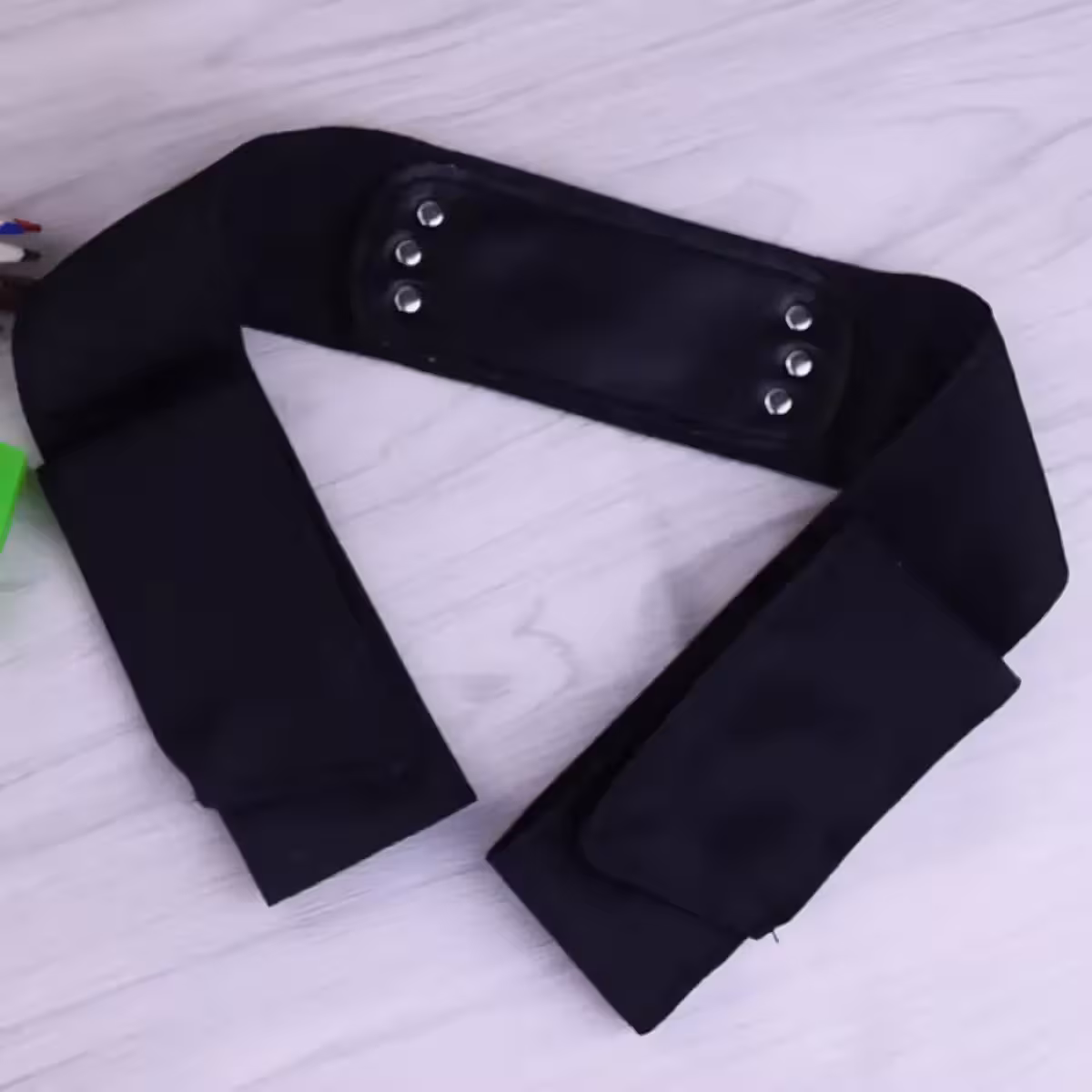 Bandană ninja Naruto cu placă metalică Bandana ninja Naruto cu aplicatie metalică și însemn Naruto