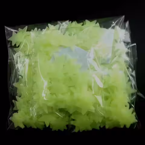 Barnrumsdekoration med självlysande stjärnor