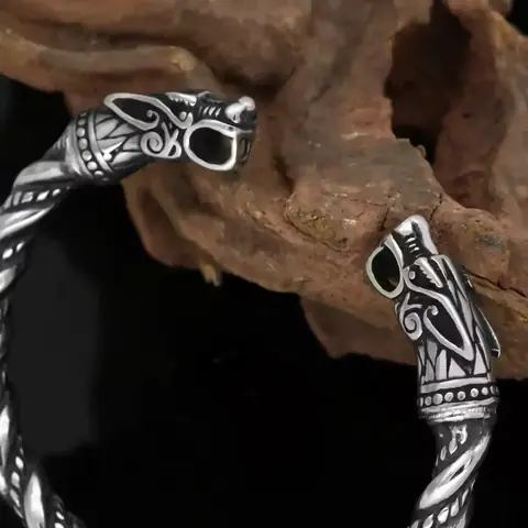 Viking náramek Vikings série Wolf gothic pánská cena vlčí hlava