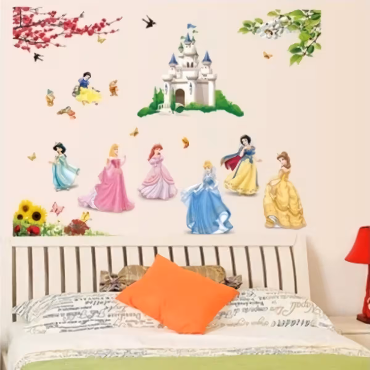 Sticker decorativ cu castel și prințese Sticker mare cu castel și prințese Disney pentru perete