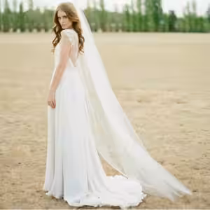 Voal elegant lung de mireasă cu prindere tip pieptene, stil catedrală