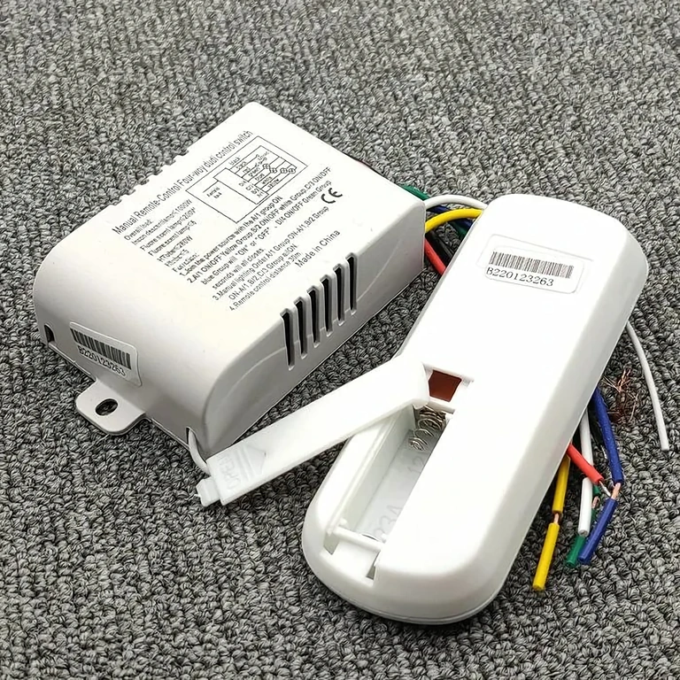 Sistem de pornire/oprire lustră de la distanță