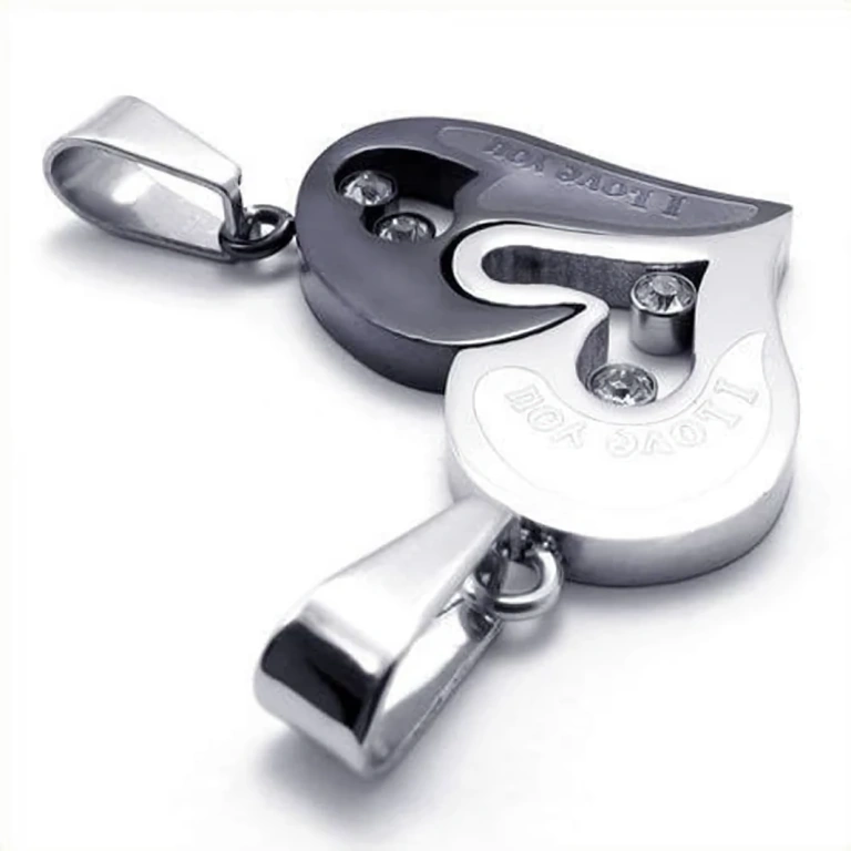 Pandantive inimă în culori argintiu și negru pentru cupluri