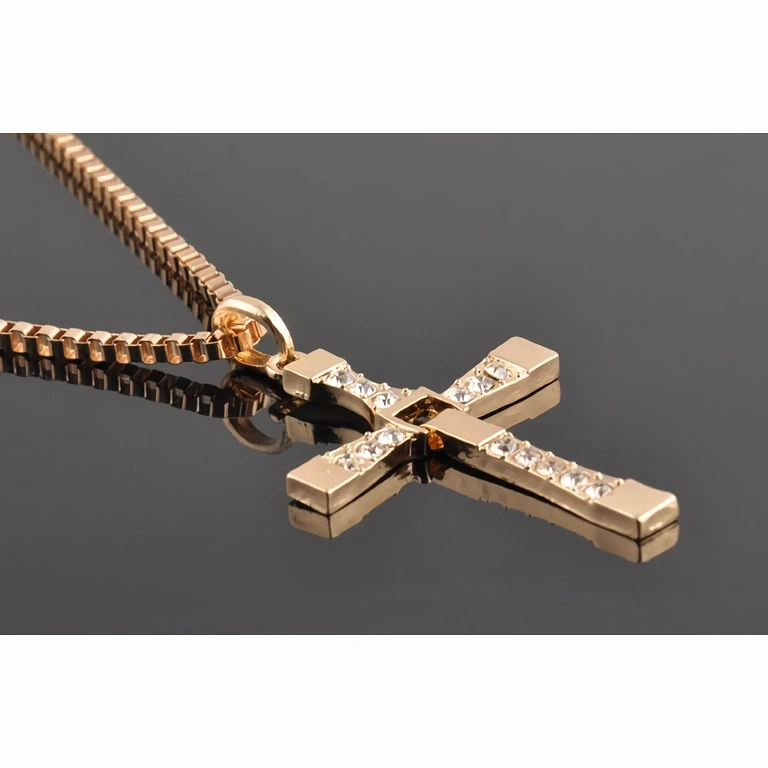 Pandantiv auriu inspirat de stilul Fast and Furious