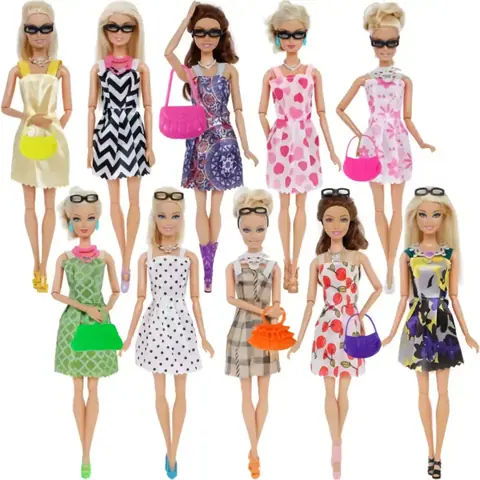 RUHÁZÁSI ruházat RUHÁK ruha CIPŐ babák TARTOZÉKOK Barbie baba