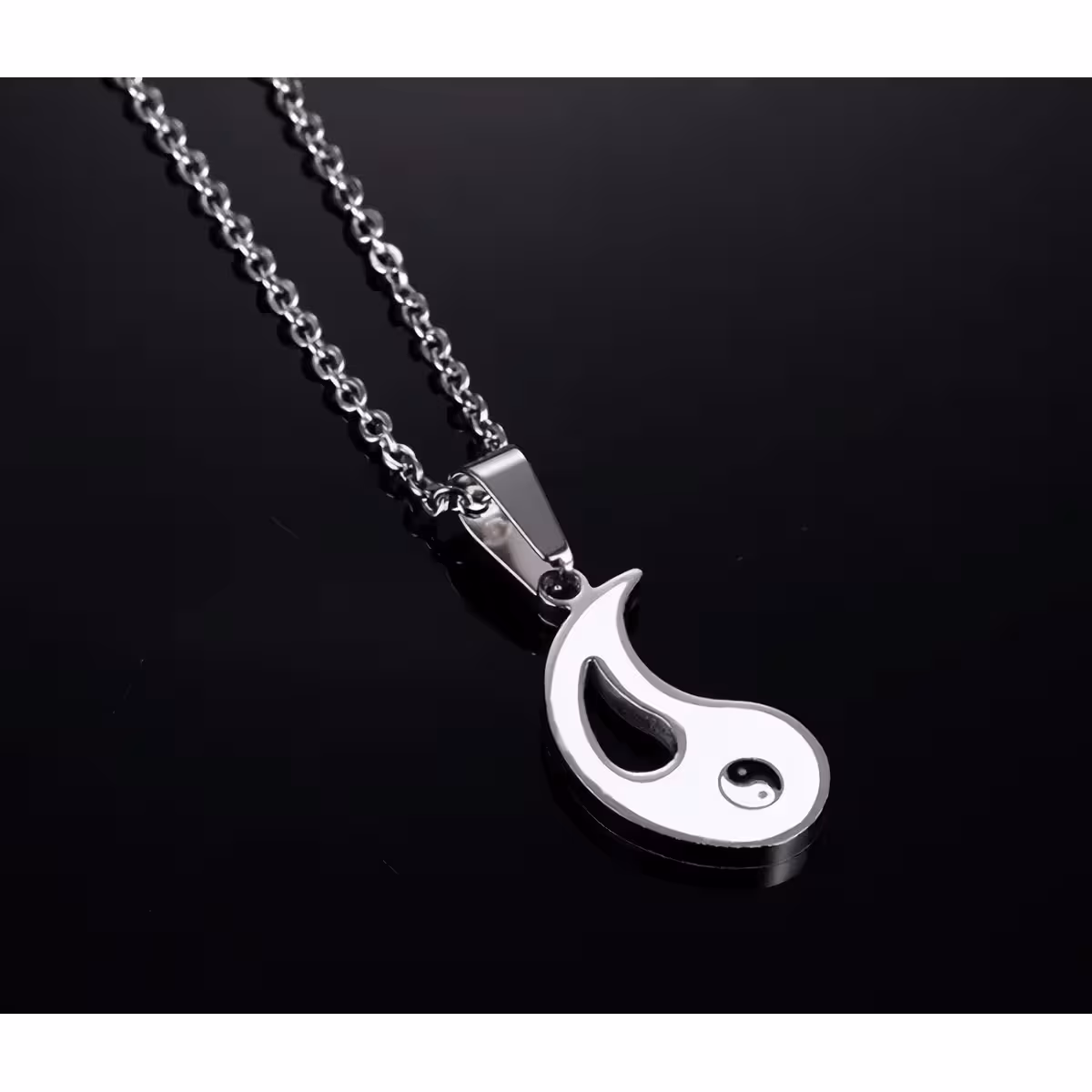 Pandantiv cuplu Yin și Yang – două jumătăți Medalion Yin Yang împărțit pentru două persoane