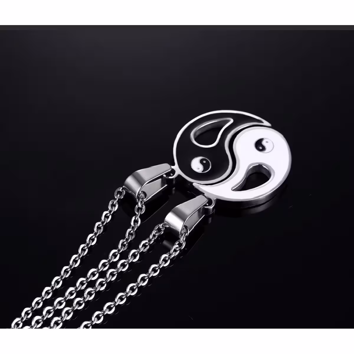 Medalion Yin și Yang – cadou simbolic pentru perechi Colier Yin Yang – simbol al armoniei și iubirii
