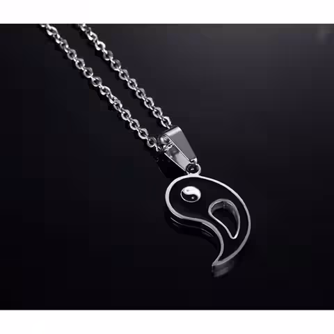 Smycke inspirerat av taoistisk symbolik – Yin och Yang