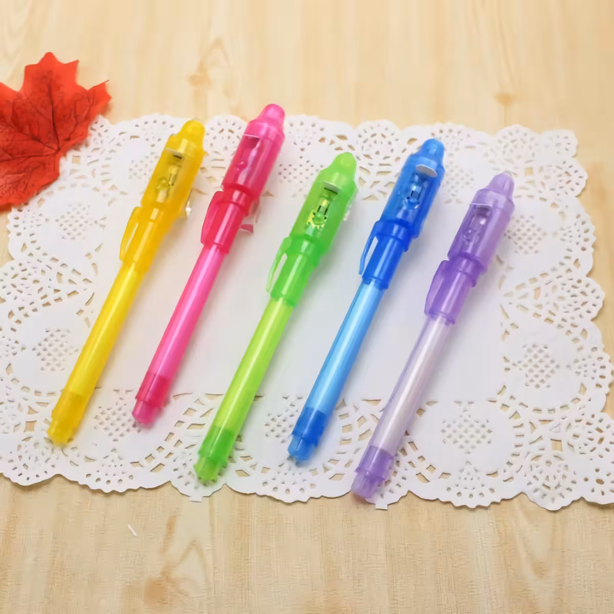 Set pixuri pentru joacă cu cerneală invizibilă Pixuri distractive cu lumină UV pentru activități creative cu copiii