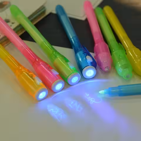 Set de 5 pixuri cu cerneală invizibilă și lumină ultravioletă integrată