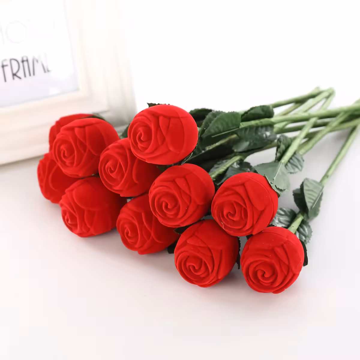 Cutie drăguță pentru inel – floare trandafir Cutie în formă de floare roșie pentru a oferi un inel