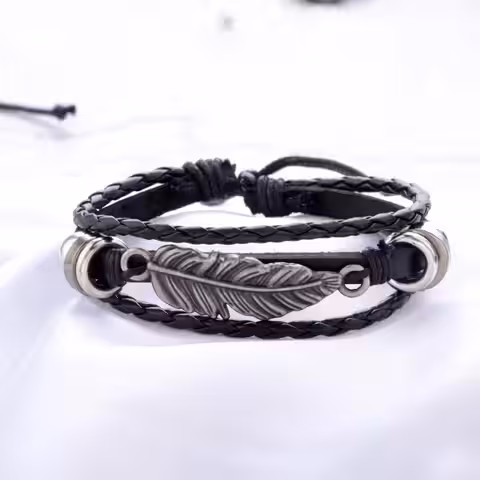 Accesorii bărbătești în stil vintage / boho din piele rezistentă