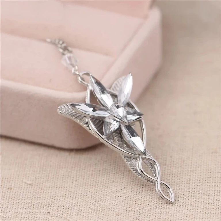 Pandantiv Arwen Evenstar – bijuterie fantasy inspirată din Stăpânul Inelelor