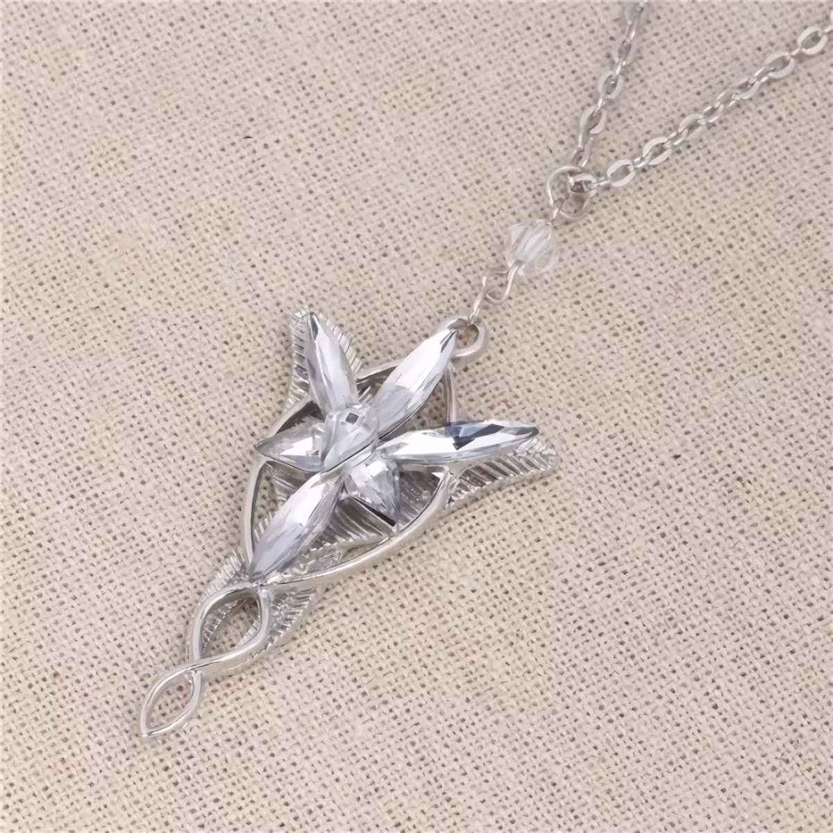 Colier fantasy Arwen Evenstar Colier fantezie inspirat din universul LOTR – Arwen Evenstar