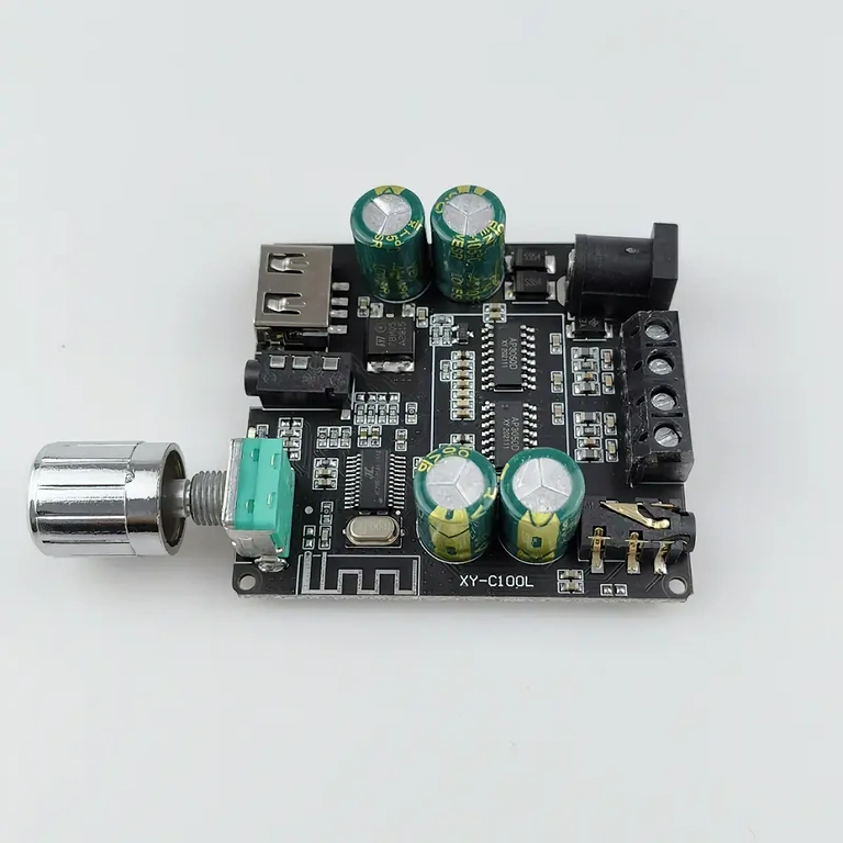 Amplificator stereo digital Clasa D cu putere mare