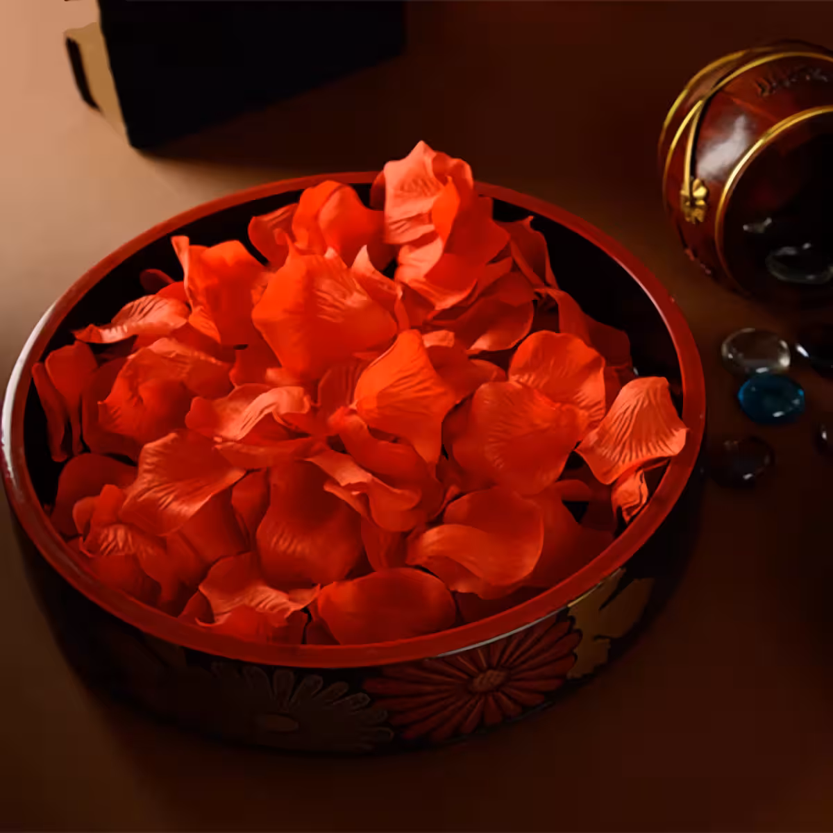 Cumpără petale trandafiri roșii Petale artificiale de trandafiri roșii pentru decor elegant și romantic