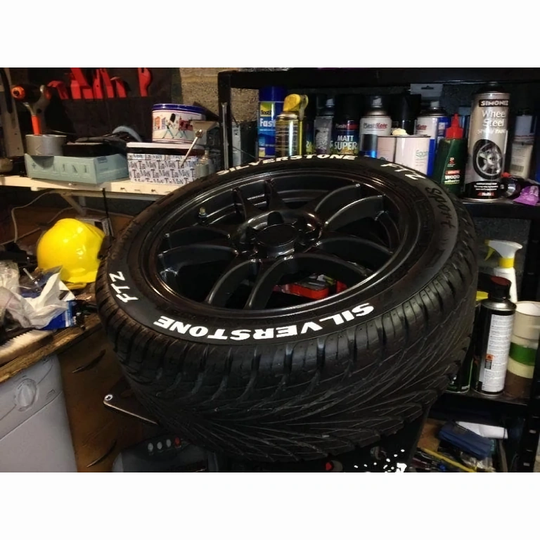 Fix s bílou barvou a hrotem 2 mm