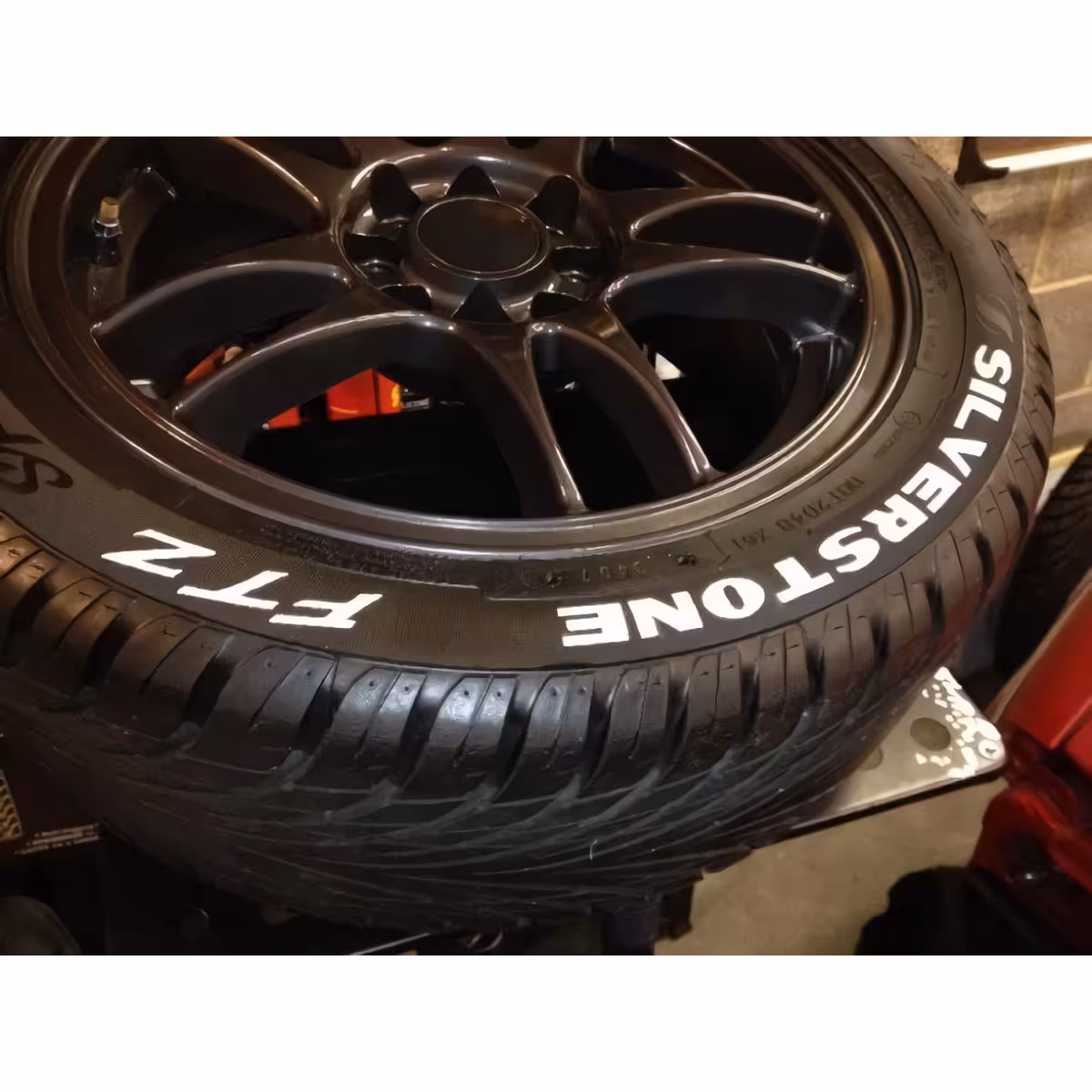 Marker alb cu uscare rapidă Marker alb permanent cu uscare rapidă pentru scriere clară