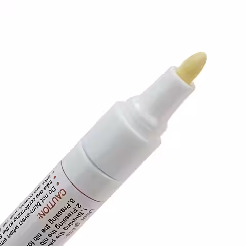 Marker bílý fix na pneumatiky pneumatiky s bílou barvou trvale napsaný