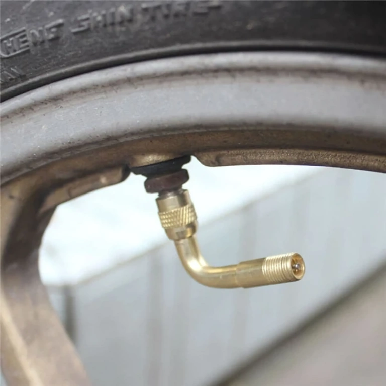 Prodlužovací ventil 90° pro kontrolu tlaku Úhlový prodlužovač pro snadné nafukování kol