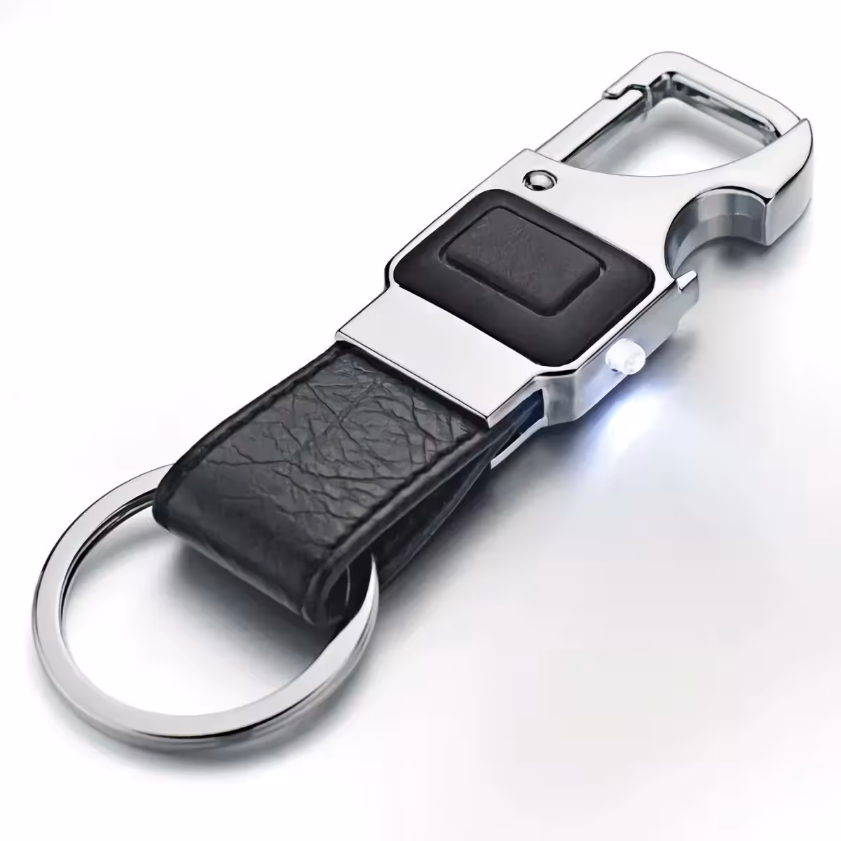 Breloc din piele cu finisaje metalice, ideal pentru bărbați eleganți
