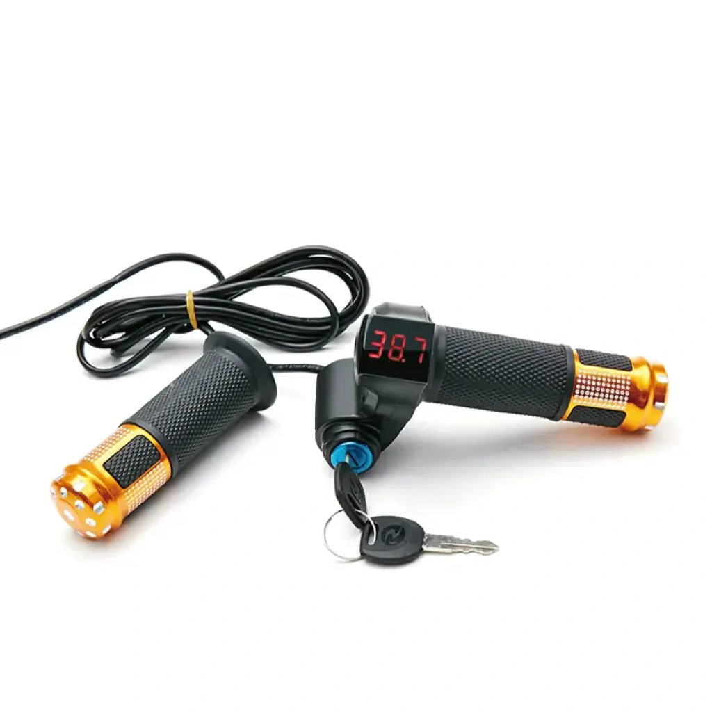 Gázkar Kapcsolóval és Kulccsal Elektromos Biciklihez, Robogóhoz – Akkumulátor Volt Mérő 12V–72V