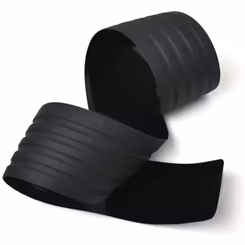 Skyddande gummidel för kanten på bilens bagagelucka