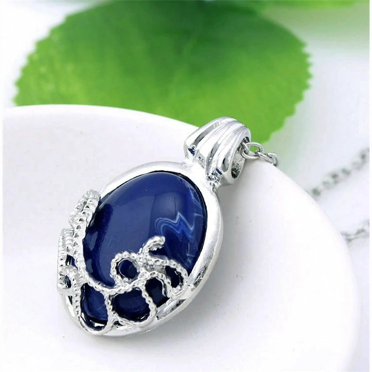 Висулка Lapis Lazuli с златна верижка, вдъхновена от персонажа Elena Gilbert