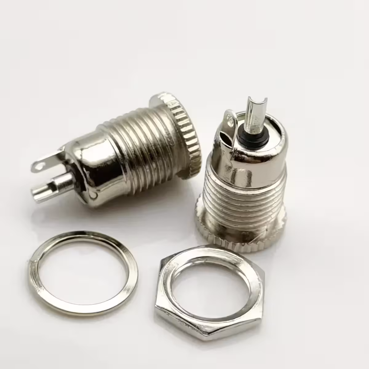 Transformator reglabil 72W cu ieșire DC Încărcător puternic pentru aplicații DIY și electronice casnice
