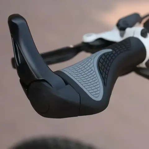 Mansoane negre bicicletă cu prindere din cauciuc Gripuri simple și eficiente pentru biciclete urbane sau de munte
