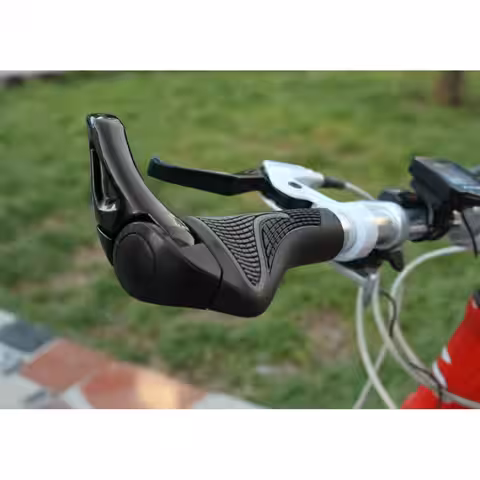 Kerékpár kormány kürtjei elektromos robogó markolat rögzítő gyűrűkkel fekete ujjú lock-on mtb ERGONOMIKUS