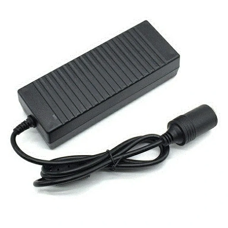 Převodník 220V na 12V s autozásuvkou pro napájení automobilových zařízení