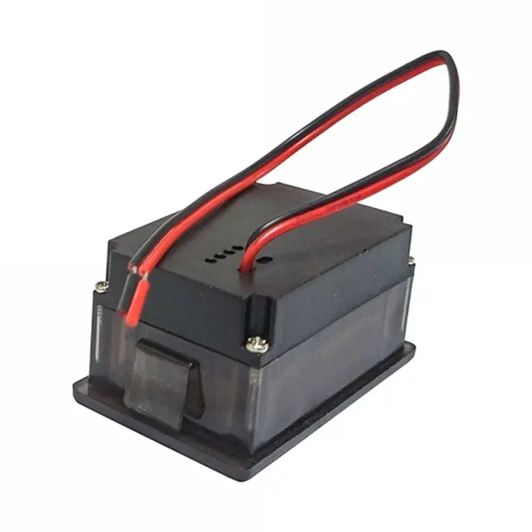 Прецизно измерване на напрежението за автомобилни и електрически системи с ясен дисплей