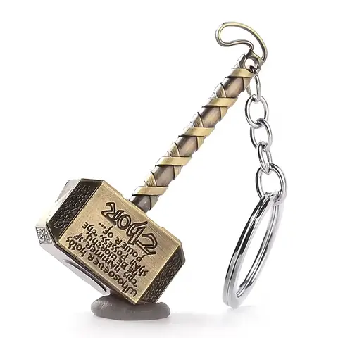 Breloc Marvel – ciocan Thor Breloc Marvel cu replică a ciocanului Thor, ideal pentru fani și colecționari