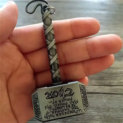 Breloc din metal, model ciocan Thor, finisaj argintiu sau auriu
