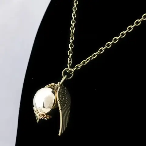 Lănțișor Quidditch – Snitch Aurie Bijuterie tematică Quidditch – Snitch cu aripi detașabile