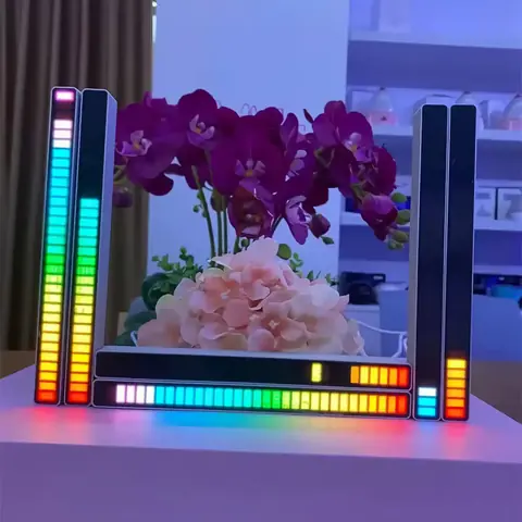 Bara LED RGB pentru camera de gaming cu efecte muzicale Bara LED RGB ideală pentru gaming, cu efecte luminoase sincronizate