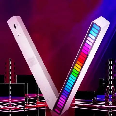 Iluminare LED RGB cu microfon de înaltă sensibilitate și control sunet