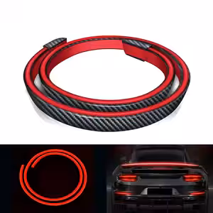 Eleron universal din carbon cu bandă LED și lumină stop frână