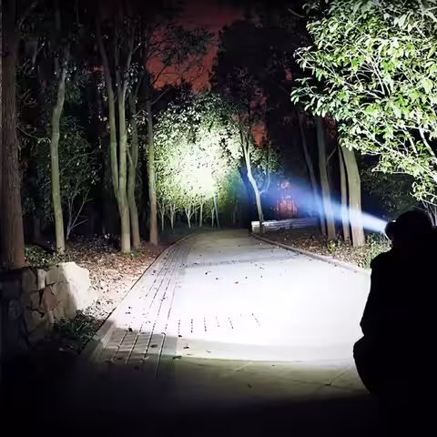 LED čelovka, ideálna na prácu a aktivity v tme