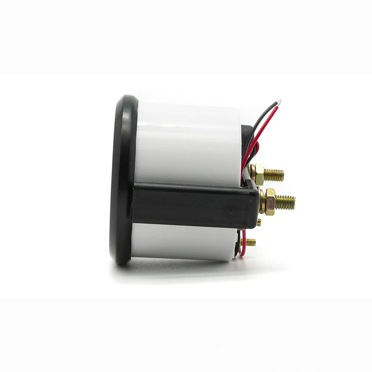 Ukazatel pro měření hladiny paliva v nádrži traktoru