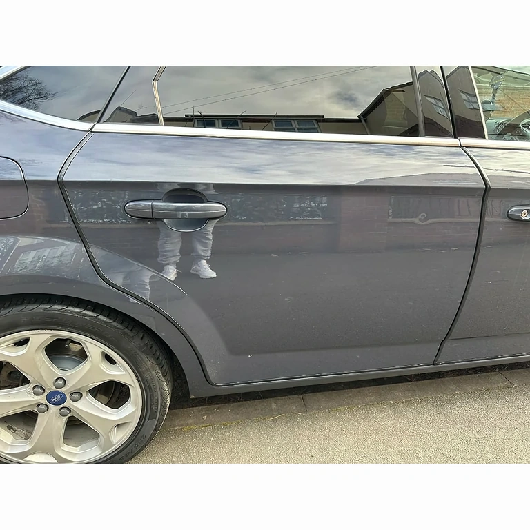 Bandă flexibilă pentru protecția marginilor ușilor de la autoturism