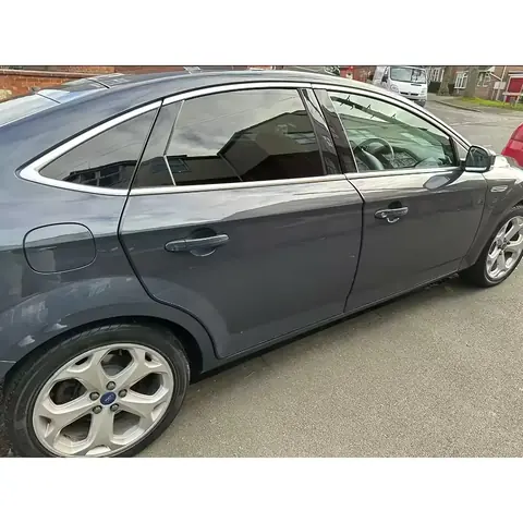 Bandă cauciuc pentru protejarea laterală a ușilor autoturismului