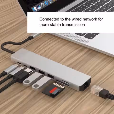 Hub USB-C cu multiple porturi pentru MacBook Air
