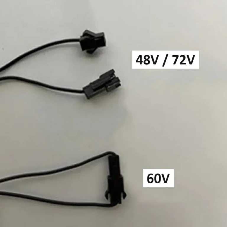 Ecran digital compatibil cu mai multe tensiuni de alimentare