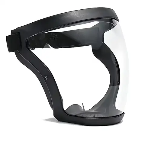 Masca de protecție față cu filtru praf folosită pentru stropirea pomilor.