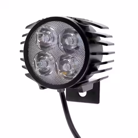 Far LED pentru trotinete și biciclete, vedere frontală, lumină diferită