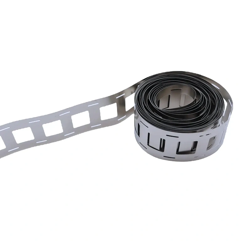 Процес на точково заваряване на лента от чист никел