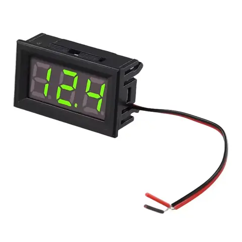 Imagine detaliată cu cablul voltmetrului digital de panou 5V-120V, evidențiind calitatea și modul de conectare.