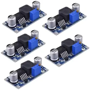 Cinci module XL6009 DC-DC boost așezate împreună, vedere de sus